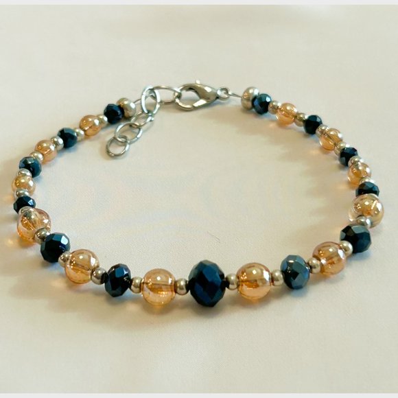 Champagne Gold & Black Bead Bracelet - Picture 3 of 3